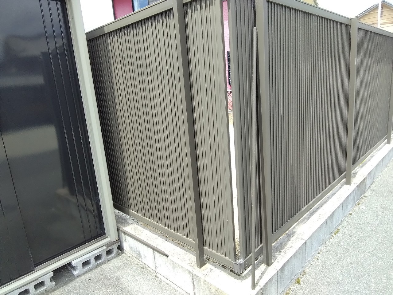 雹被害　フェンス　コーナー